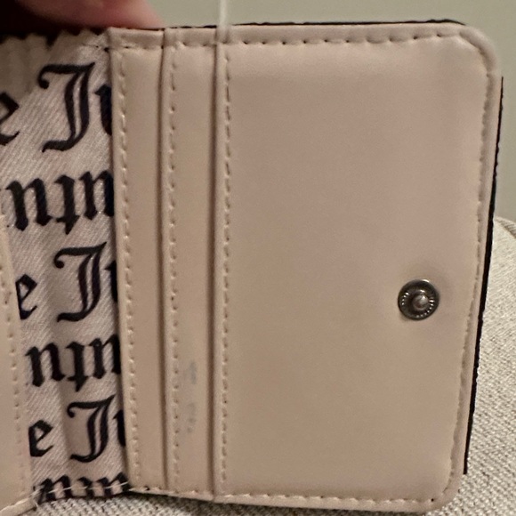 Juicy Couture Black Wallet - Picture 6 of 17